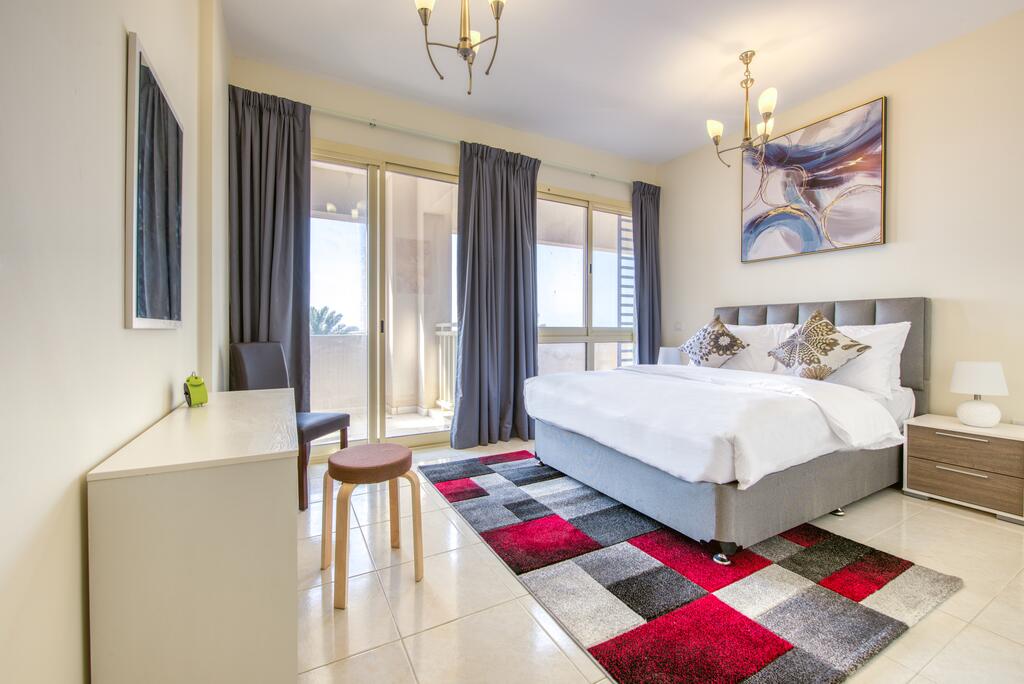 RH - Spacious Apartment With Balcony, Walking Distance To Beach - thumb 7