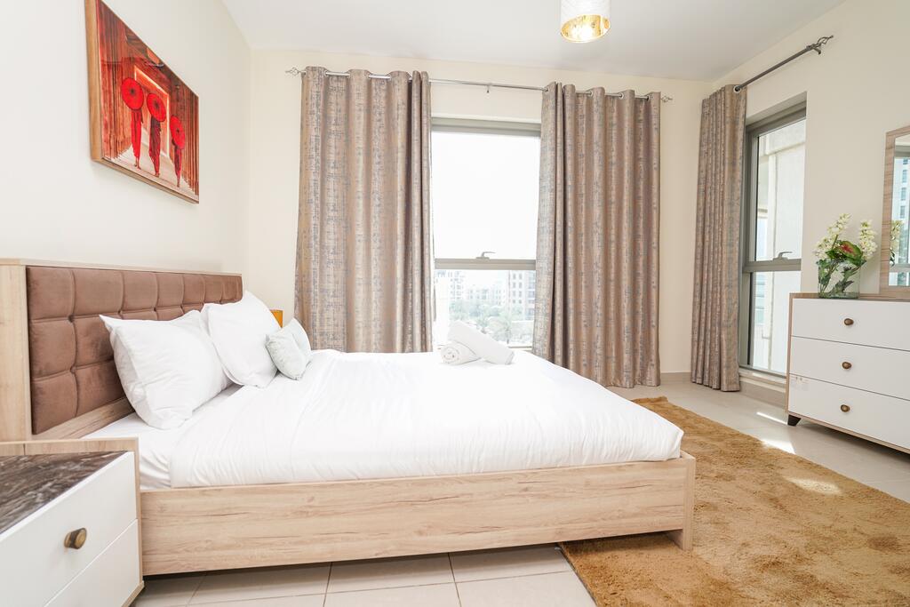 RH-Downtown 2BR Apt; Near Burj Khalifa, Dubai Mall - thumb 4