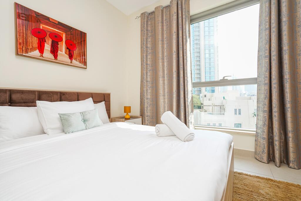 RH-Downtown 2BR Apt; Near Burj Khalifa, Dubai Mall - thumb 5