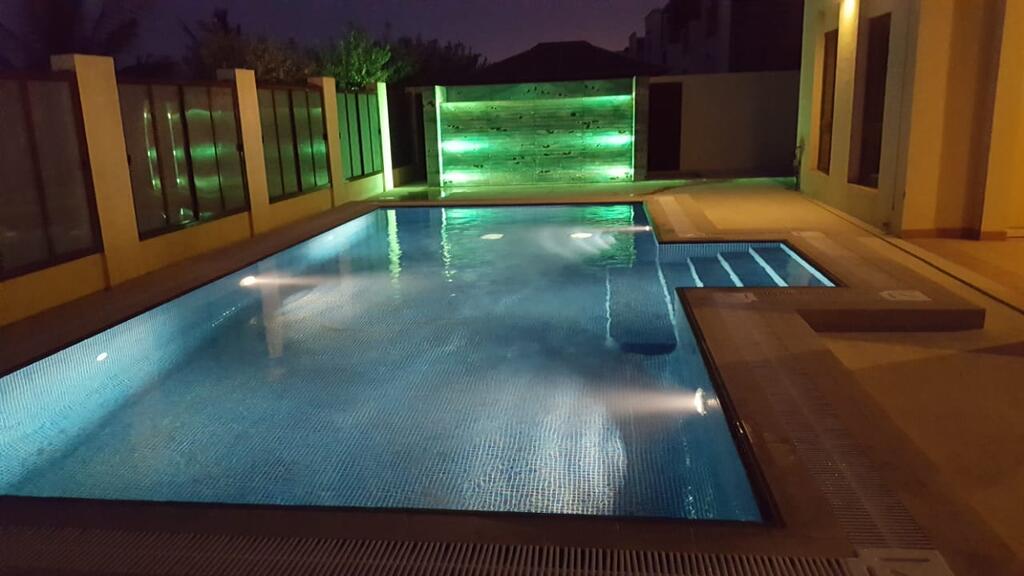 Royal Sea View Villa With Private Pool - thumb 2