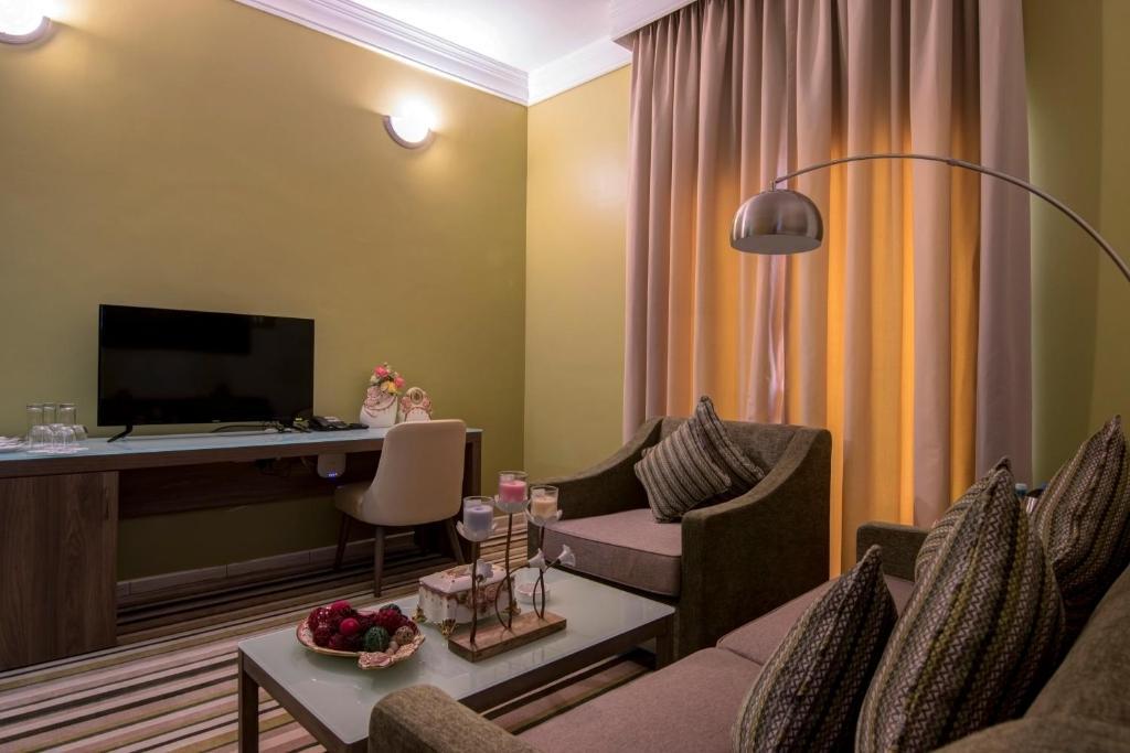 Royal View Hotel - thumb 8