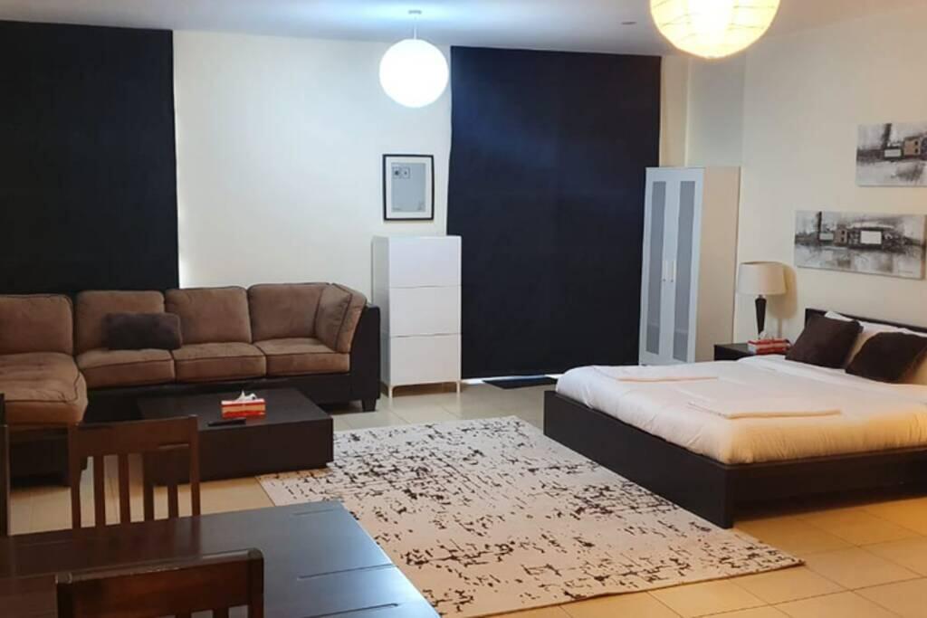 Sea View Large Studio Upgraded One In JBR - thumb 3