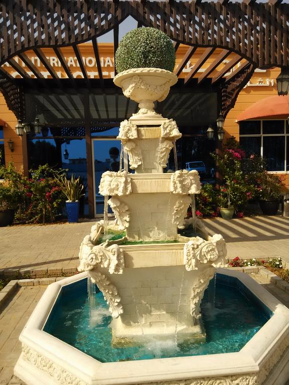 Sharjah International Airport Hotel - thumb 5