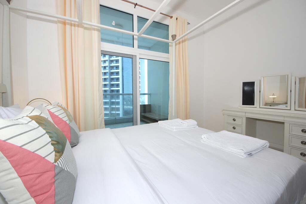 Signature Holiday Homes - Al Fahad 2BR - Dubai - thumb 7