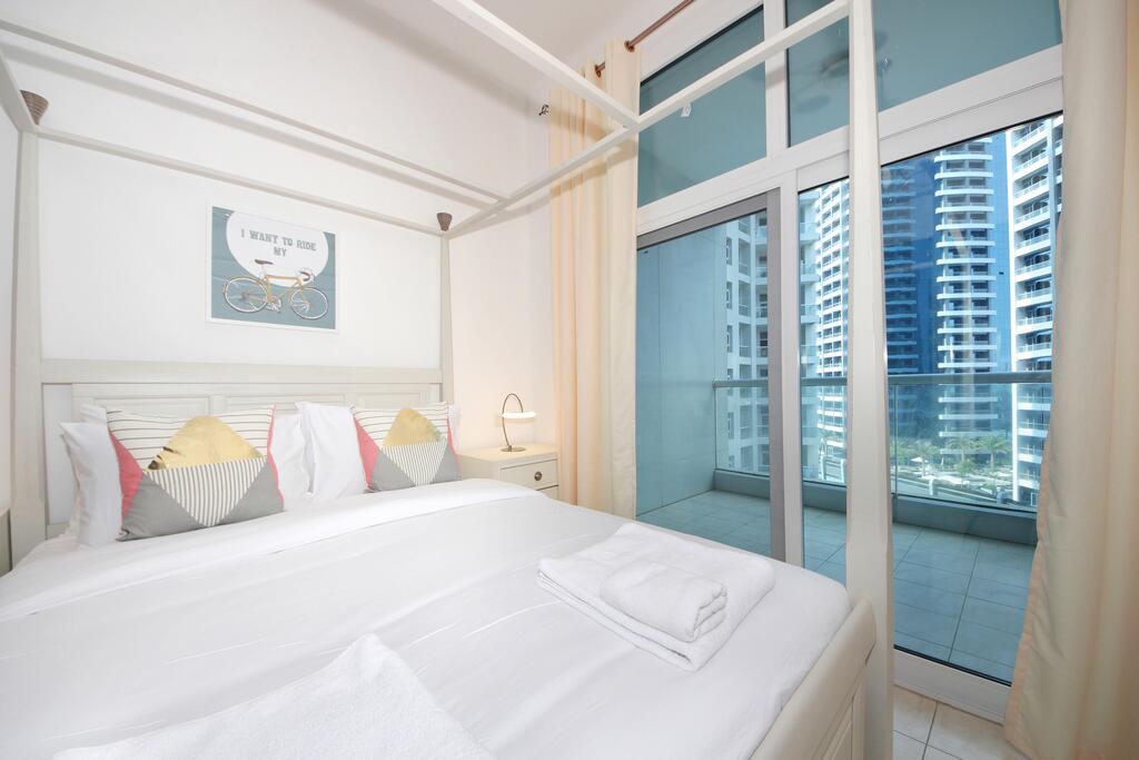 Signature Holiday Homes - Al Fahad 2BR - Dubai - thumb 2