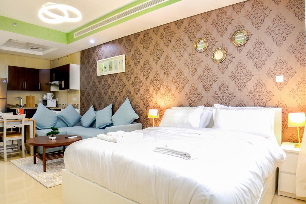 Signature Holiday Homes - Amazing Studio In Hercules Tower, Wadi Al Safa - thumb 0