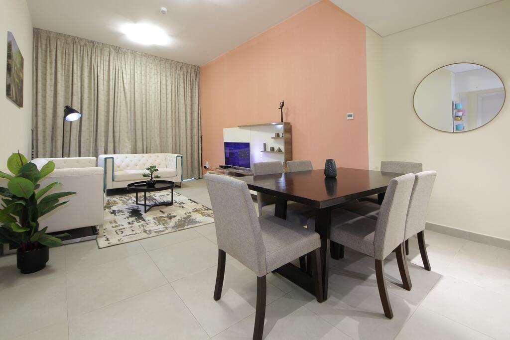 Signature Holiday Homes - Furnished 1BHK In Marina Arcade, Dubai Marina - thumb 7