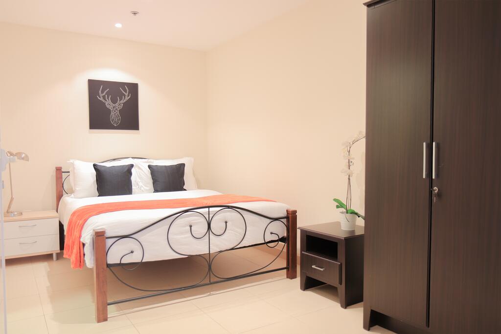 Signature Holiday Homes - Furnished 3BHK Duplex In Yacht Bay, Dubai Marina - thumb 4