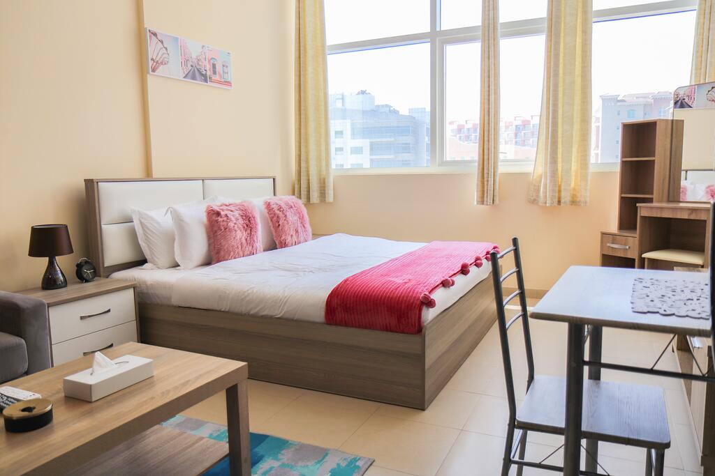 Signature Holiday Homes - Furnished Studio Apartment, Silicon Gates 4 - thumb 2