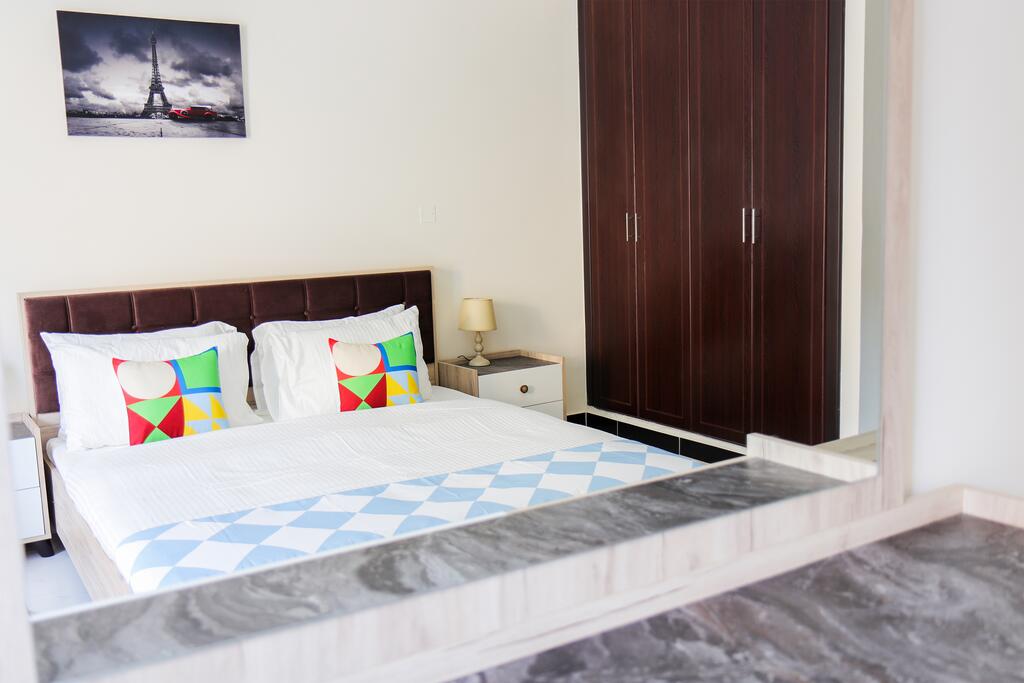 Signature Holiday Homes - Furnished Studio In Knight Bridge Court A, JVC - thumb 0