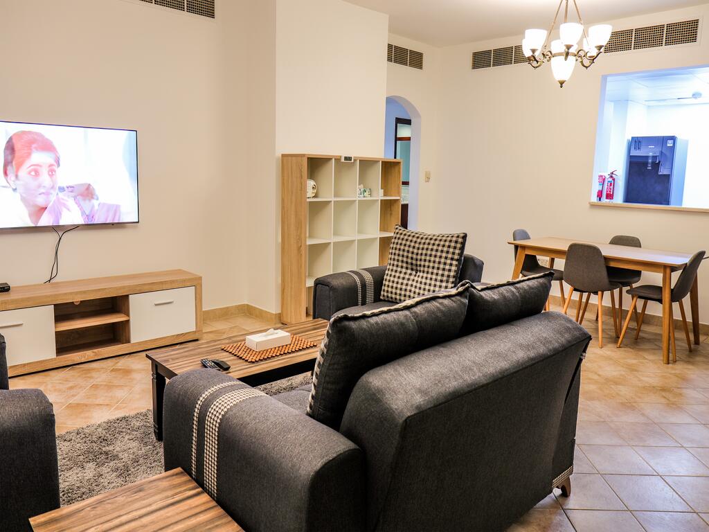 Signature Holiday Homes- Brand New 1BHK Apartment In Al Badia Hillside 1 - thumb 2
