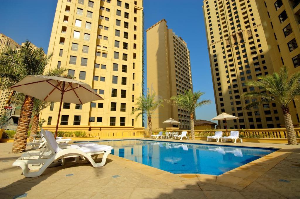 Spacious & Fully Furnished With Beach Access - thumb 1