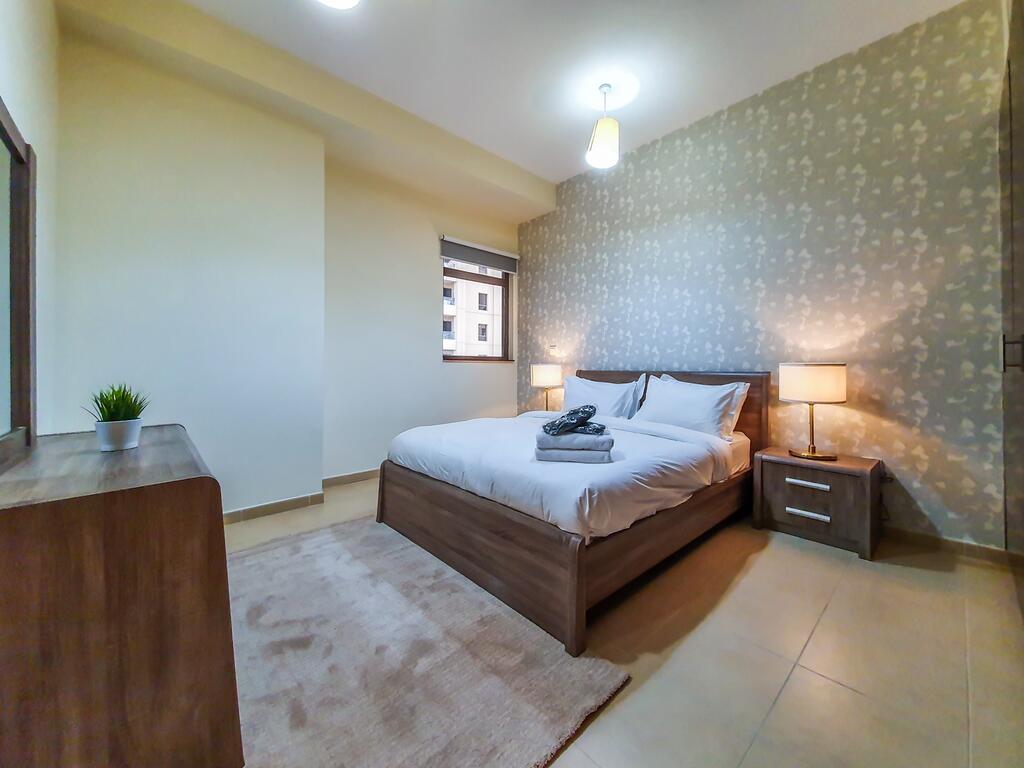 Spacious & Fully Furnished With Beach Access - thumb 7