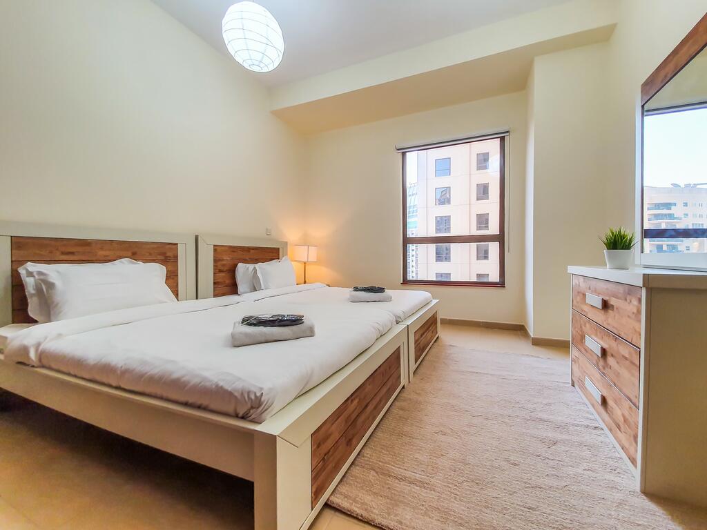 Spacious & Fully Furnished With Beach Access - thumb 6