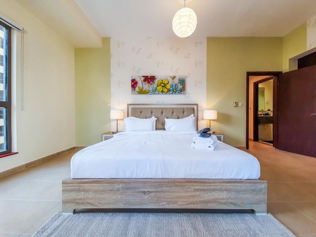 Spacious & Fully Furnished With Beach Access - thumb 5