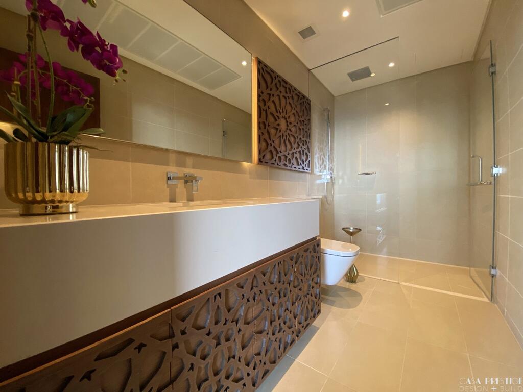 STUNNING Apartment In Dubai Marina - thumb 5