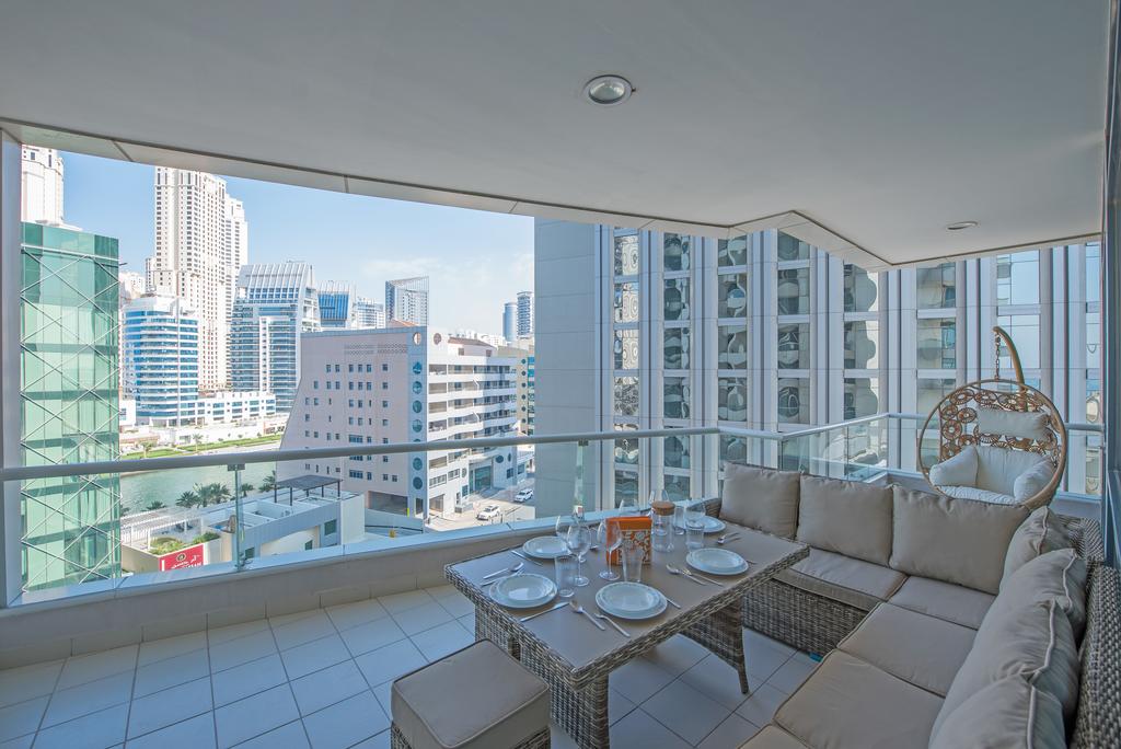 Stunning Family 3BR Apartment With Views In Marina - thumb 0