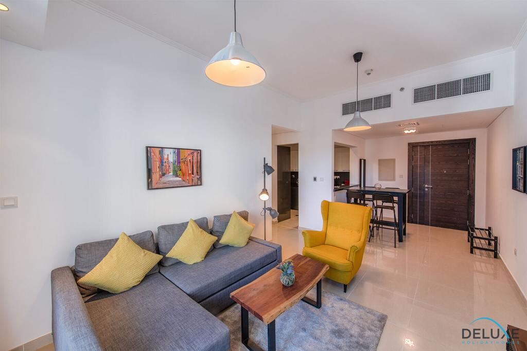 Two Bedroom Waterfront Apartment With Unique Interior In Silverene Towers B By Deluxe Holiday Homes - thumb 5