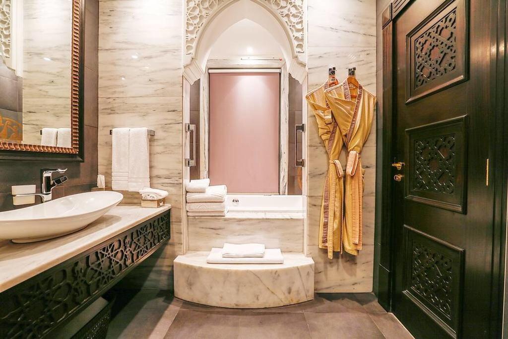 Zabeel Saray Luxury Lagoon Villa - thumb 3