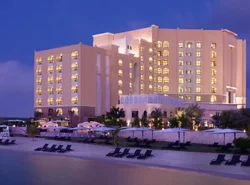 Traders Hotel, Abu Dhabi