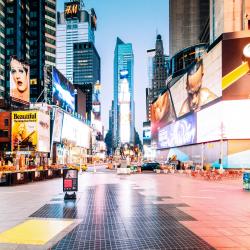 Times Square, New York Tourism UAE